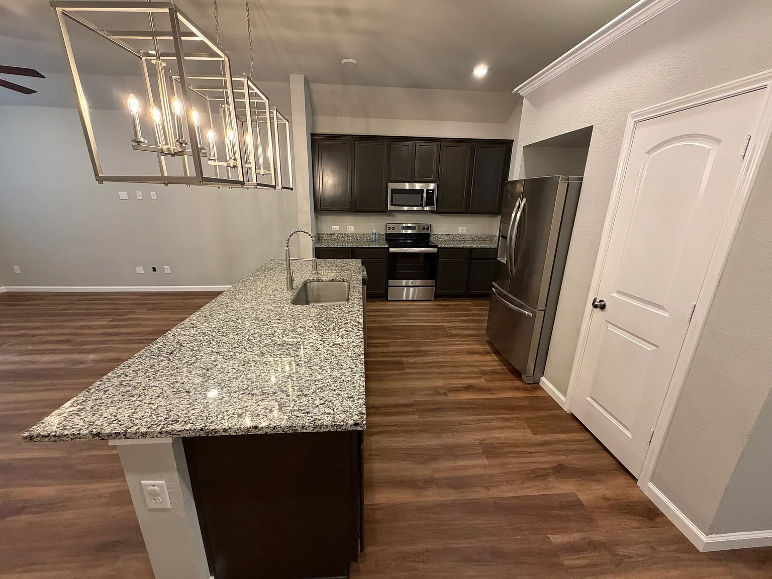 1938 Bayou Wood Ln — Photo 4
