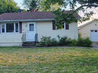 89 Grove St, Brewer, ME 04412