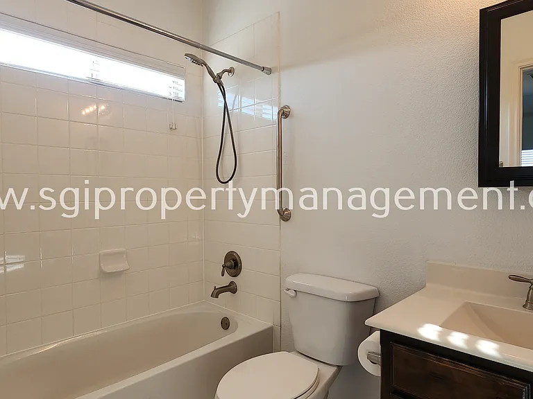 1369 Crescent Cove Dr — Photo 31