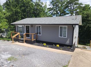 204 Oak St, Athens, TN 37303