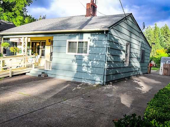 3rd image of 720 SE 7th Ave