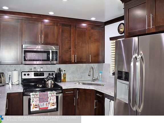 4th image of 3633 NW 35th St #1658