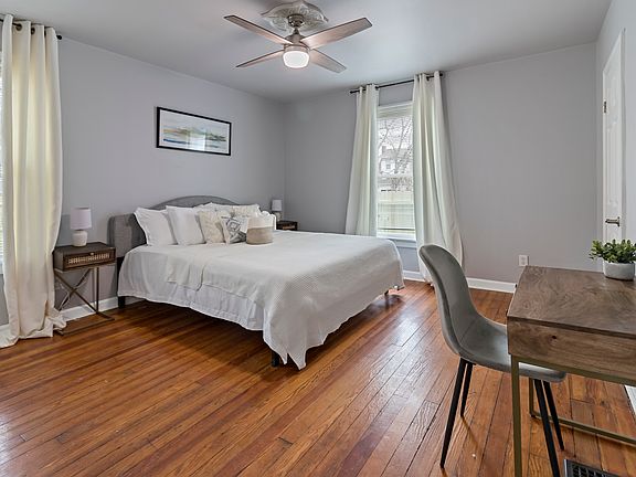 3rd image of 2746 Minot Ave