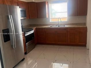 2530 Roosevelt St, Hollywood, FL 33020