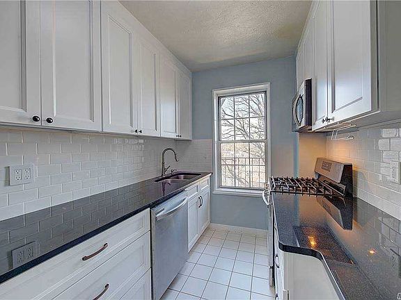 5th image of 30-51 Hobart St APT 5D