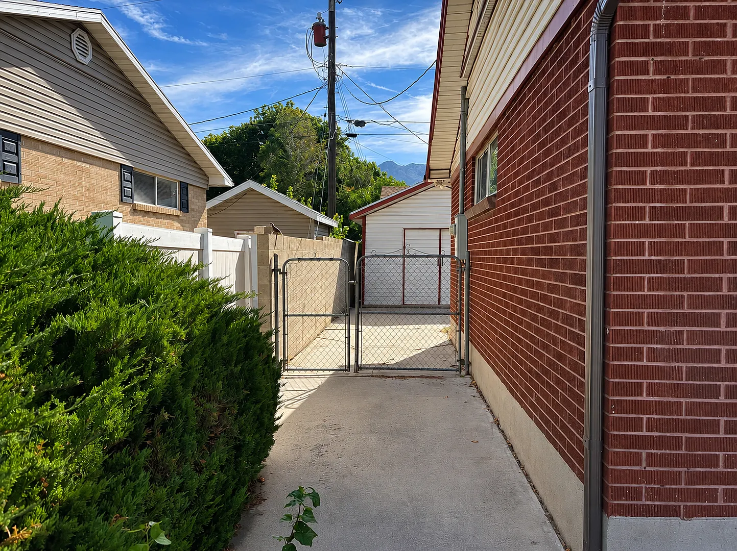 Spacious 3-Bed, 2-Bath Basement Unit in Murray — Photo 2