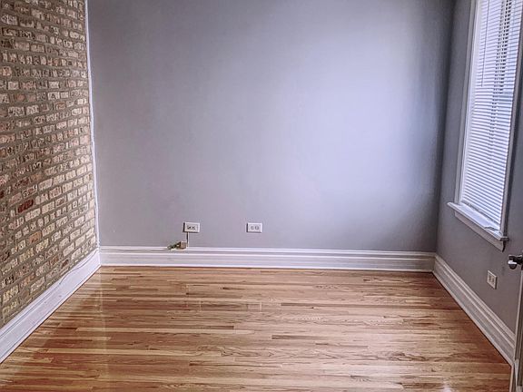 5th image of 6610 S Kenwood Ave APT 303