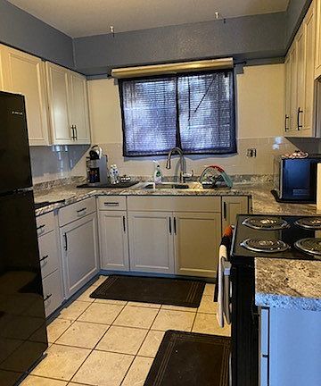 3rd image of 4200 Coran Ln