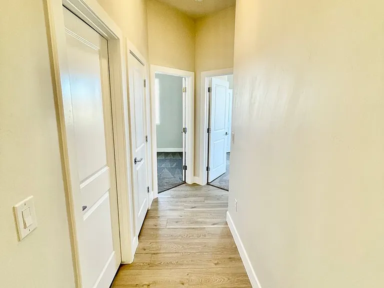 1436 E Centaurus Way — Photo 4