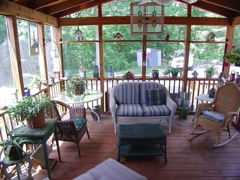 2nd image of 2547 Sprucewood Rd SW