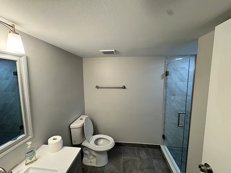 2616 Metropolitan Ave — Photo 10