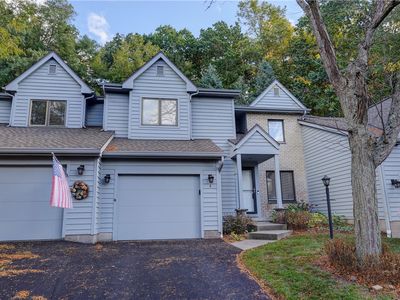 4 Colonial Cir, Fairport, NY, 14450