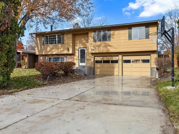 9522 W Linstock St, Boise, ID 83704
