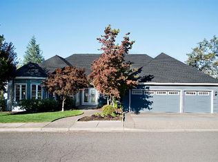 320 Orchard View Ter, Medford, OR 97504