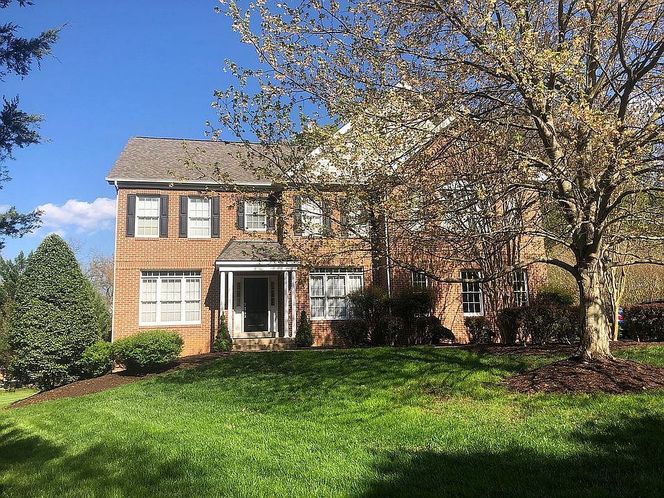 1st image of 3909 Skyview Ln