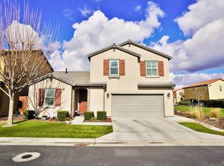 1810 W Castoro Way, Hanford, CA 93230