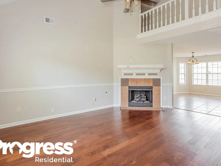 1862 Towson Ln — Photo 5