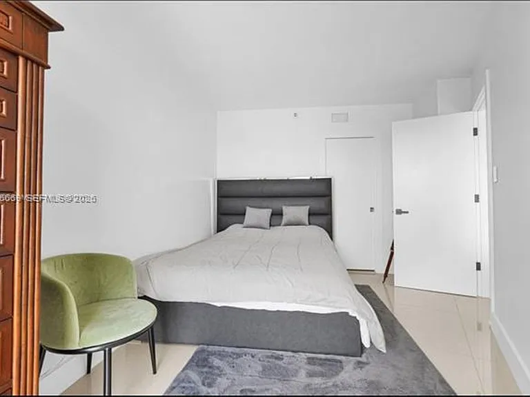 1000 W Island Blvd #2508 — Photo 27