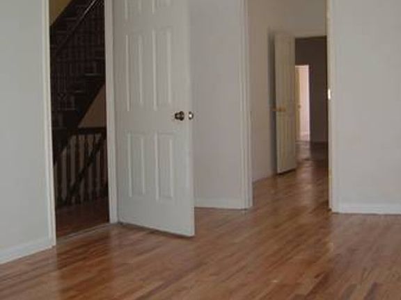 3rd image of 740 Macdonough St APT 3