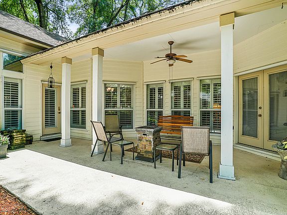 3rd image of 11889 Clearwater Oaks Dr W