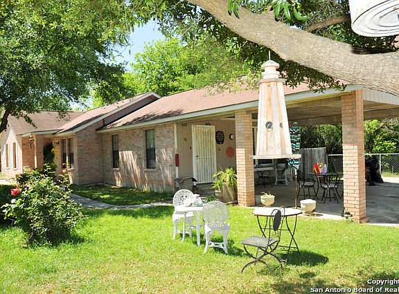 3rd image of 8911 Bascum Blvd