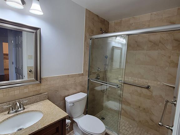 5th image of 1 Bay Club Dr #12