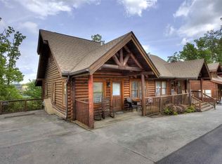 843 Golf View Blvd, Pigeon Forge, TN 37863