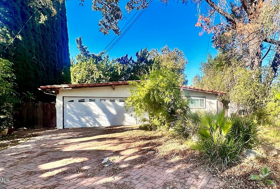 1st image of 691 Paige Ln