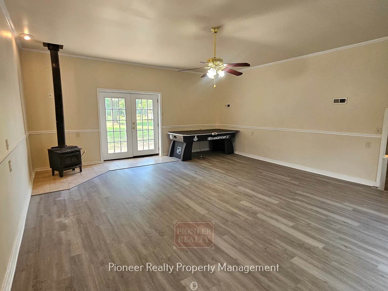 143 E Antietam St — Photo 4