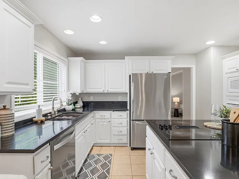 3521 NW Dahlia Dr — Photo 16
