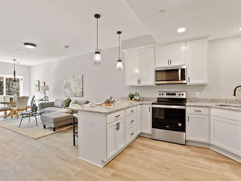 14555 Virginia Ave S — Photo 9