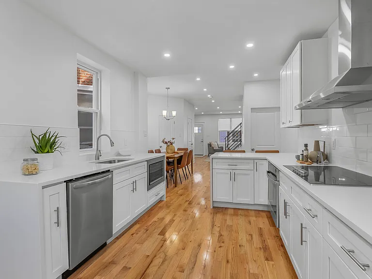 5118 Chancellor St — Photo 12