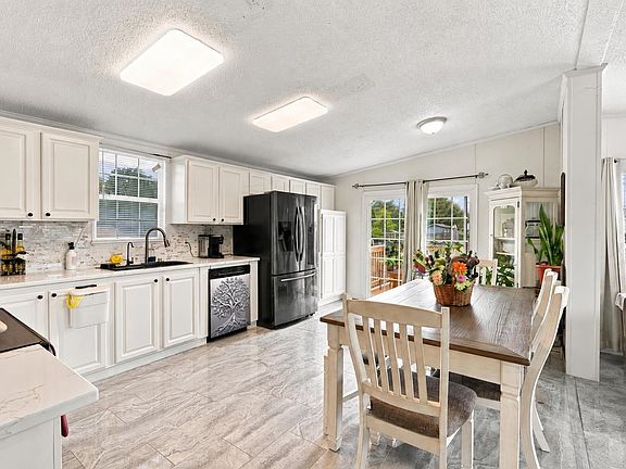 2nd image of 6284 Donahue Dr.