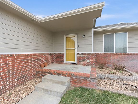 5th image of 2315 S Rogers Ln