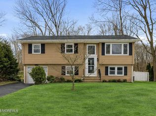 16 Crest Road, Jackson, NJ 08527