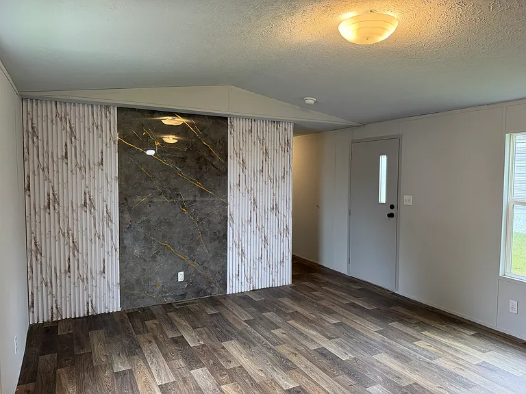 15 Locust St — Photo 14