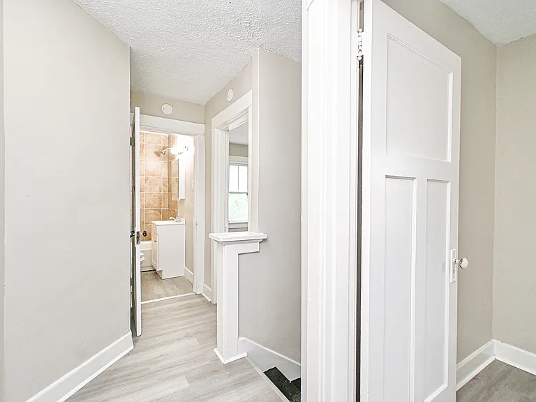 312-314 Pointview Ave #314 — Photo 30