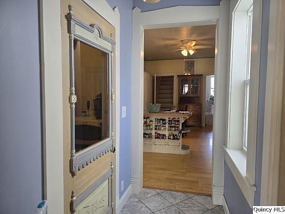 4th image of 1560 Main St