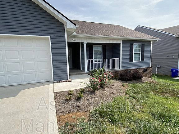 4th image of 2022 Bluebonnet Dr