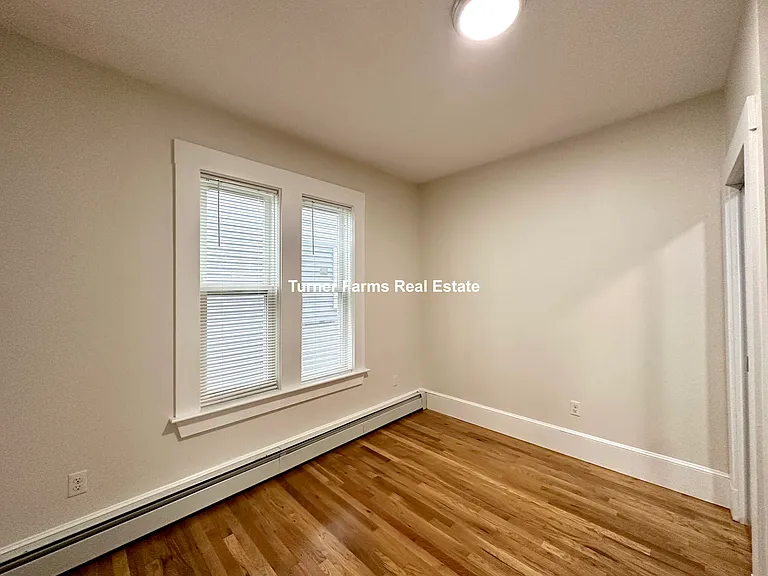 11 Elder St — Photo 6