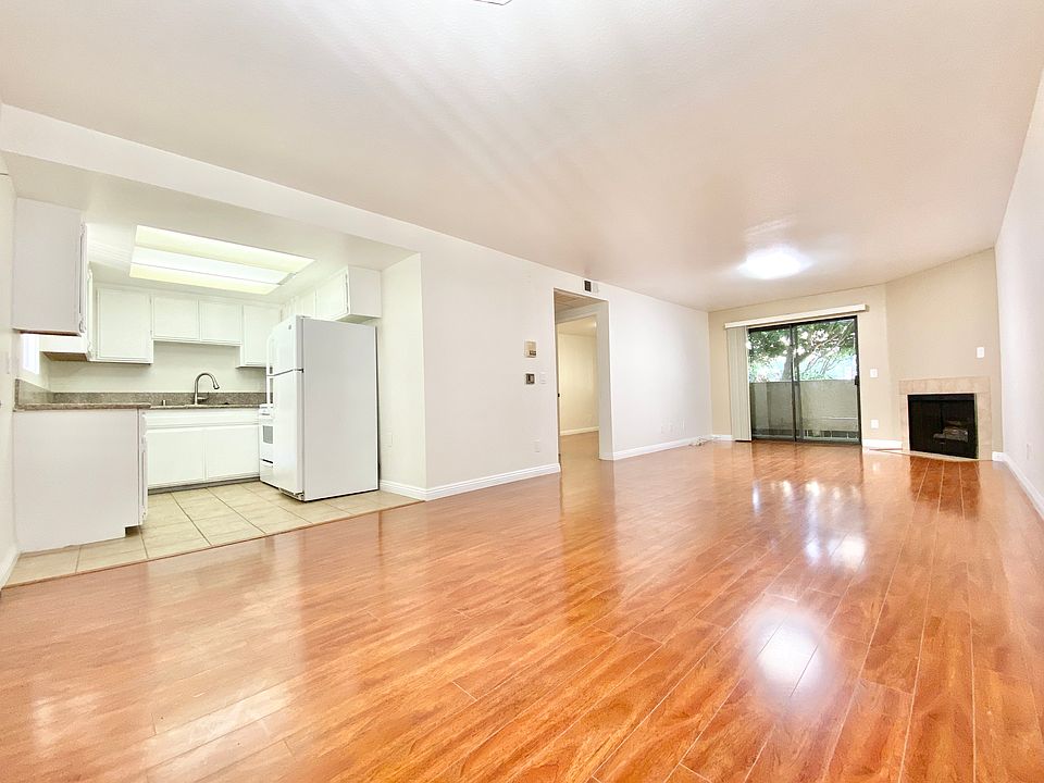 1st image of 3102 Bagley Ave #3A