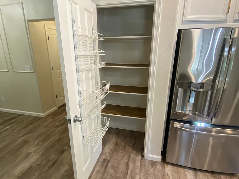 2995 Stable Dr — Photo 10
