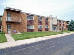 1313B S Rebecca Rd APT 206, Lombard, IL 60148