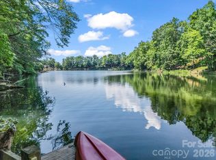 126 Sleeping Bear Ln, Lake Lure, NC 28746
