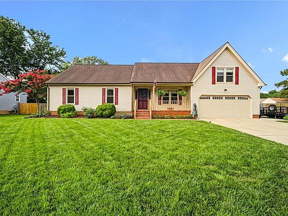 3rd image of 529 Royal Grant Dr