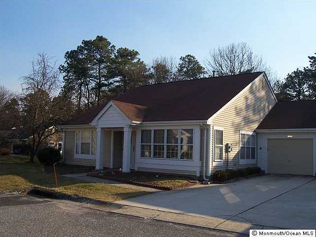 1st image of 884 Liverpool Circle #A