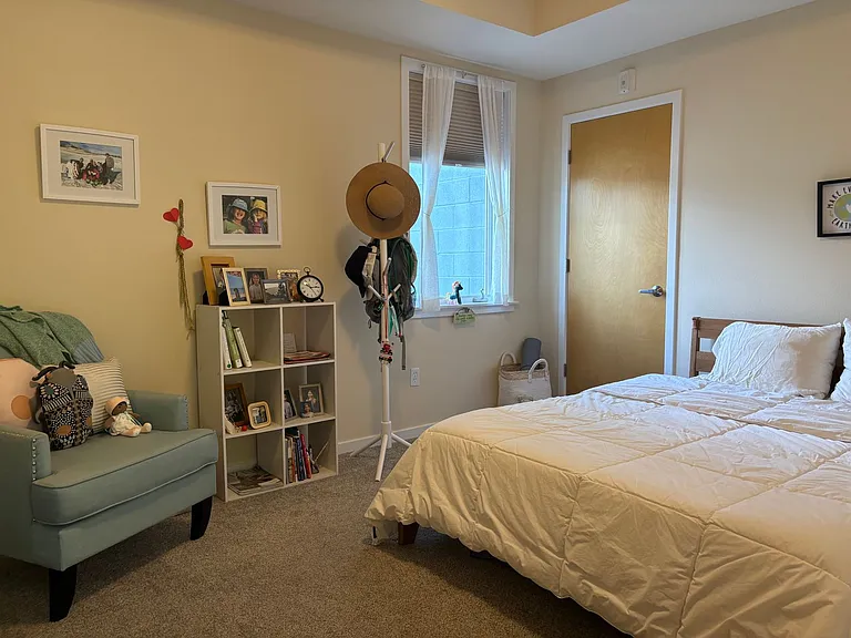 4730 Holiday Dr #201 — Photo 25