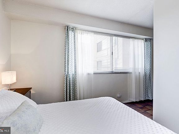 5th image of 4515 Willard Ave APT 1720S