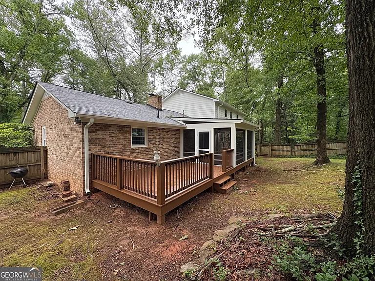 196 Avalon Dr — Photo 7
