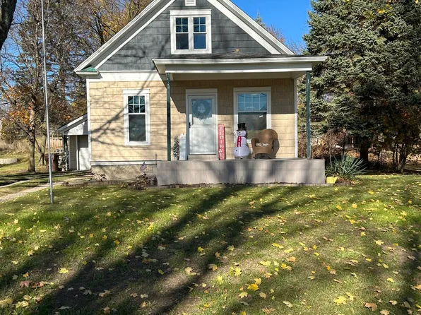 224 W Bridge St, Six Lakes, MI 48886